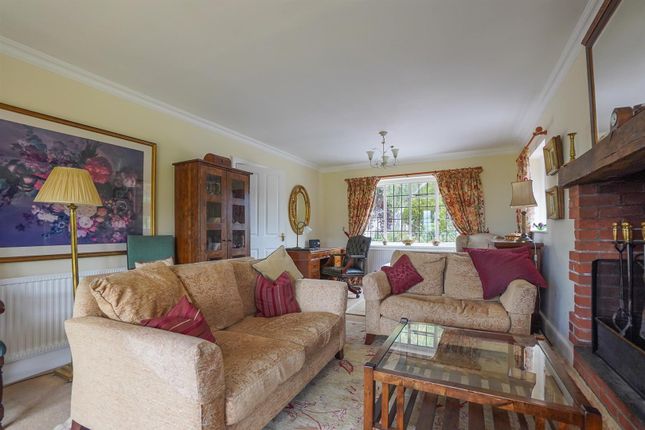 The Paddocks, Warwick Road, Stratford-Upon-Avon photo 4