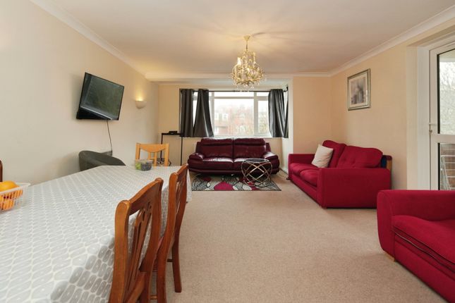 Flat 19, Baltimore Court, 74, The Drive, East Sussex photo 2