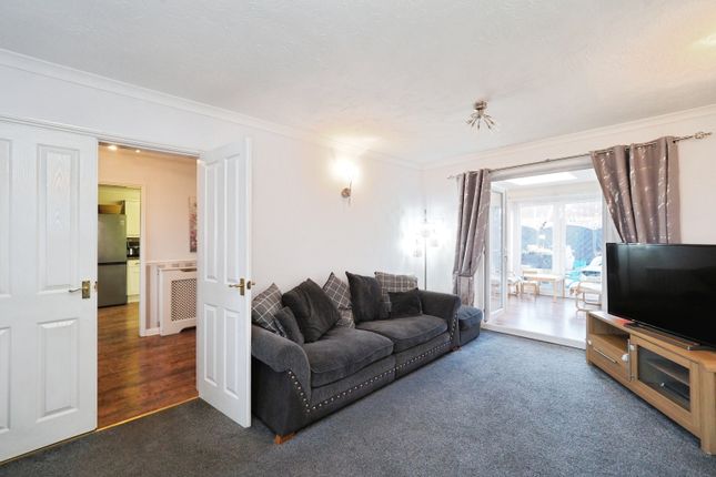 45, Elmhurst Drive, Sutton-in-ashfield photo 3