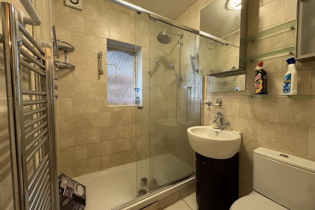 Flat 2, Shepherds Court, Sheepcote Road, Windsor photo 3
