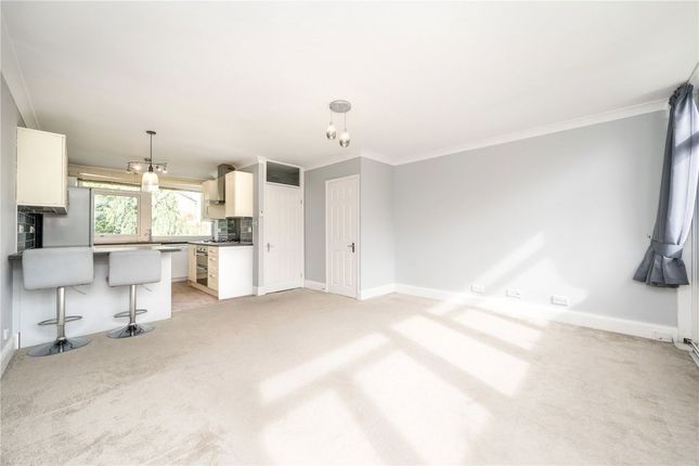 55, Tarnwood Park, London photo 2