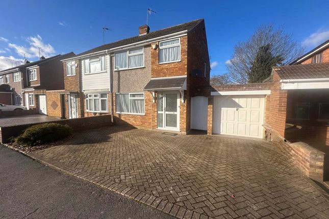 Thumbnail Semi-detached house to rent in Austin Road, Luton