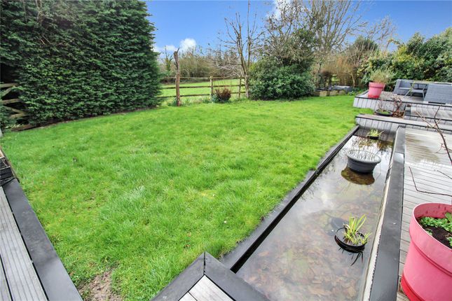15, Lyall Close, Swindon photo 2