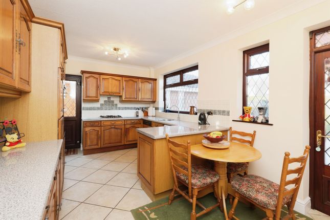 12, North Moor Drive, Doncaster photo 3