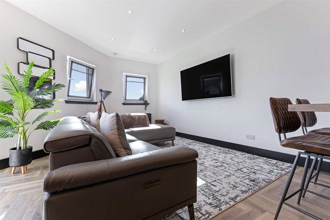 Flat for sale in Stance Place, Larbert, Stirlingshire