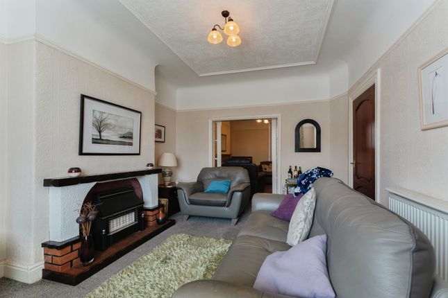 50, Singleton Avenue, Birkenhead photo 3