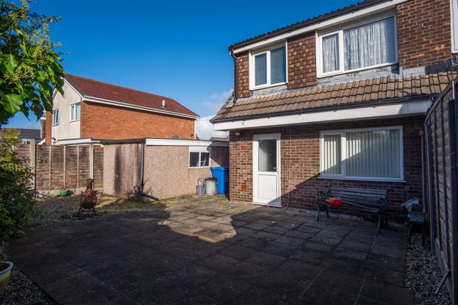 50, Hunters Road, Leyland photo 4