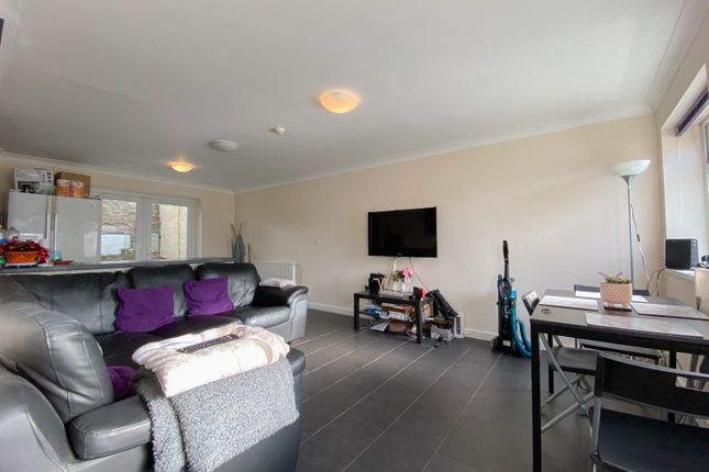 122, Coburn Street, Cardiff photo 2