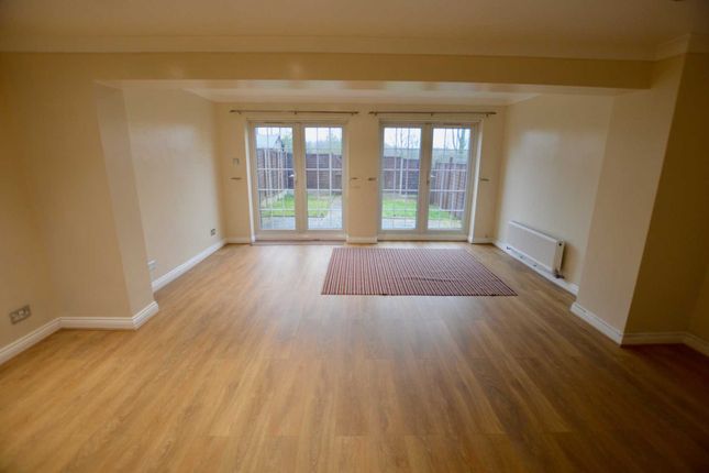 43, Walbrook Avenue, Milton Keynes photo 3