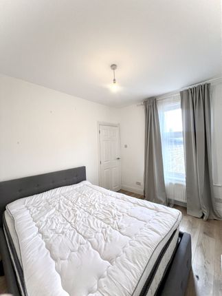 Terraced house to rent in Haselbury Road, London