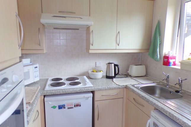 35 Admirals Court, Rolle Road, Exmouth photo 3