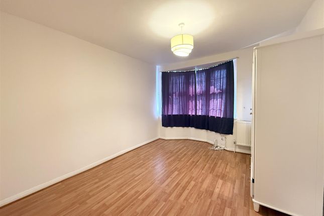 17, Balliol Road, London photo 5
