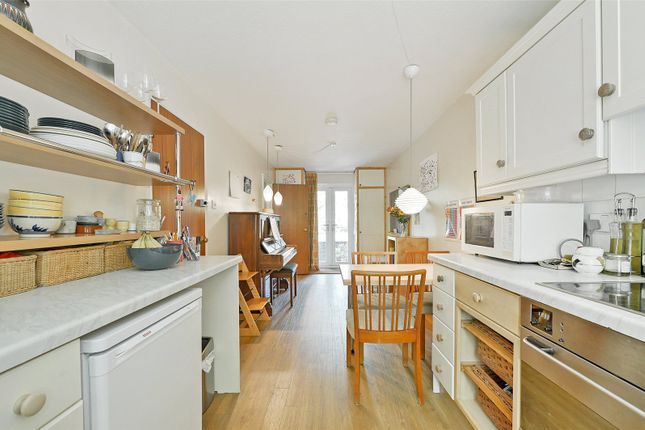 26, Shirelake Close, Oxfordshire photo 4