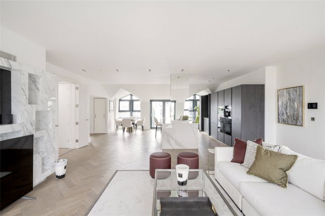 Thumbnail Flat to rent in Kensington Gardens Square, Bayswater, London