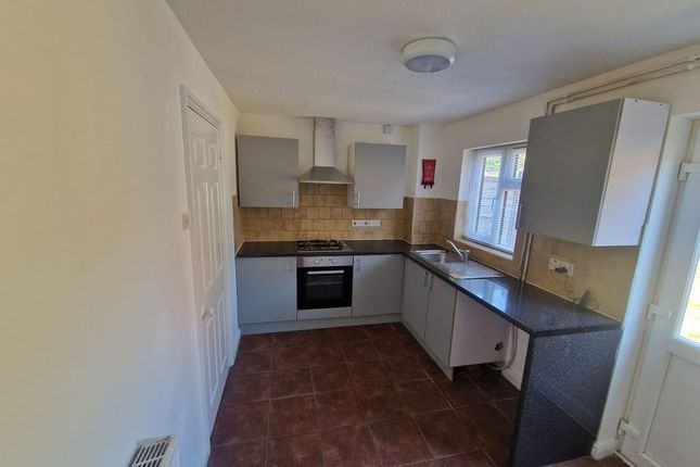 Prestwick Close, Luton photo 3