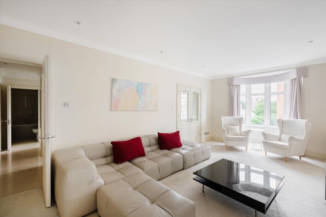 William Court, London photo 3