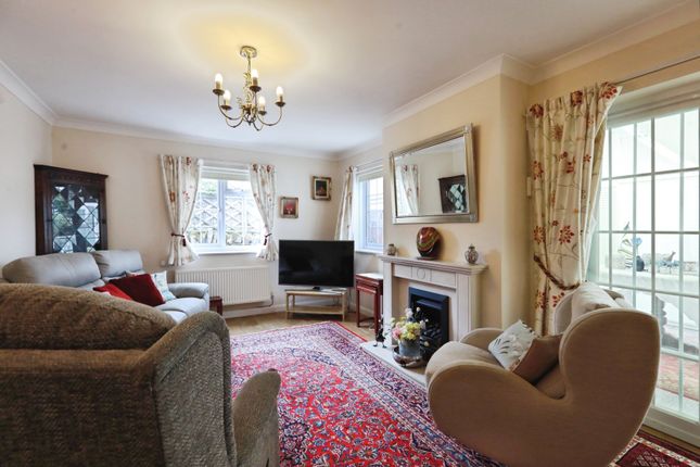 54, Morris Road, Worcestershire photo 2
