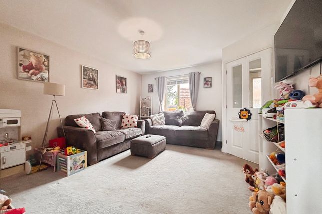 14, Pell Close, Sleaford photo 3