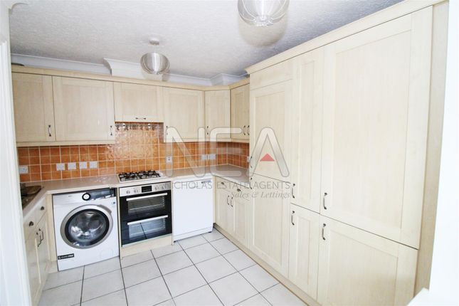 49, Patrick Road, Reading photo 2