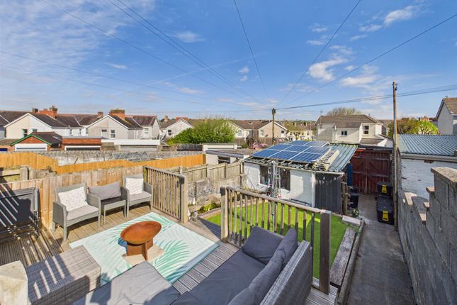 5, College Hill, Llanelli photo 2
