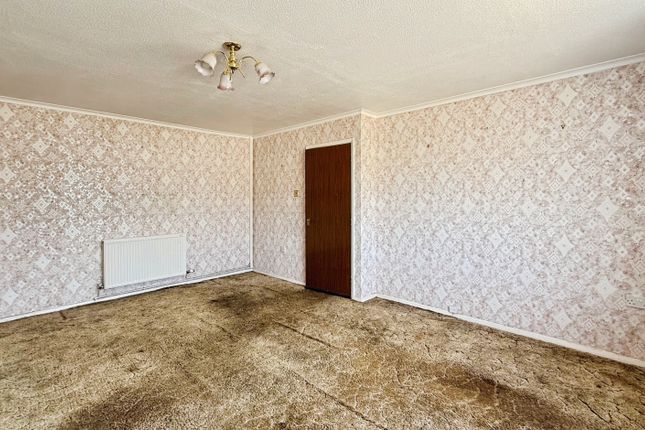 26, Silbury Close, Westbury photo 4