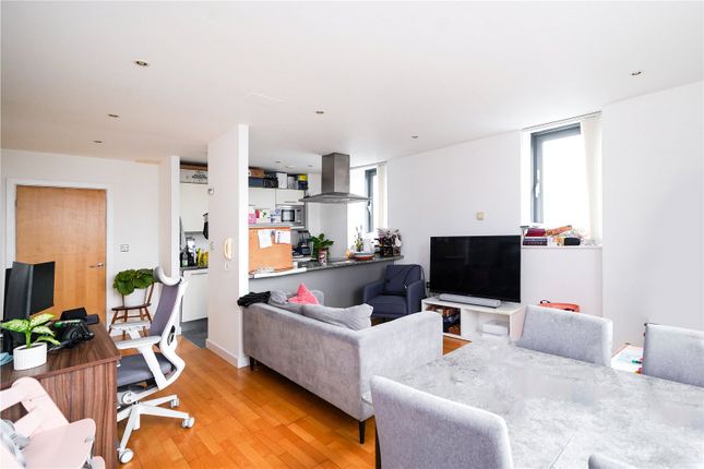 Flat for sale in 187 East India Dock Road, London