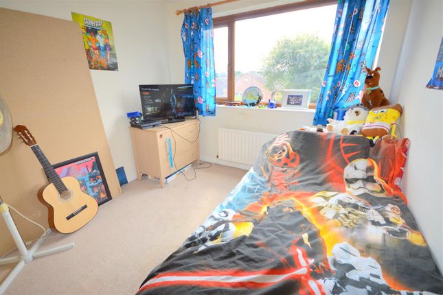82, Rowan Tree Road, Sheffield photo 5