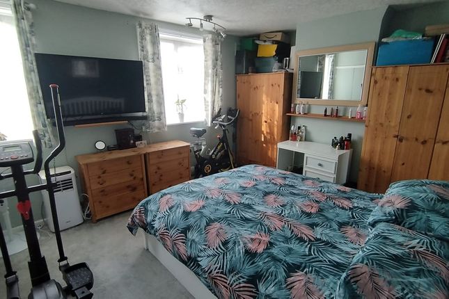 Terraced house for sale in Greenford Avenue, London