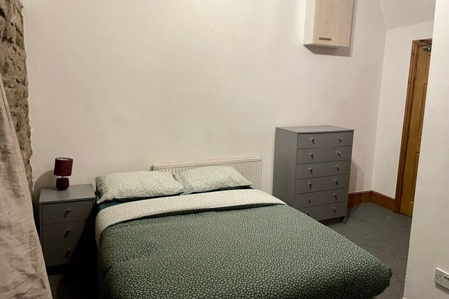 Room to rent in Moor Lane, Birmingham