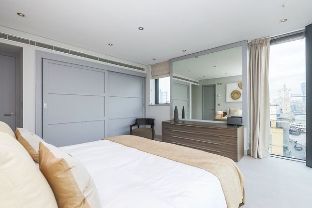 Flat to rent in Shad Thames, London