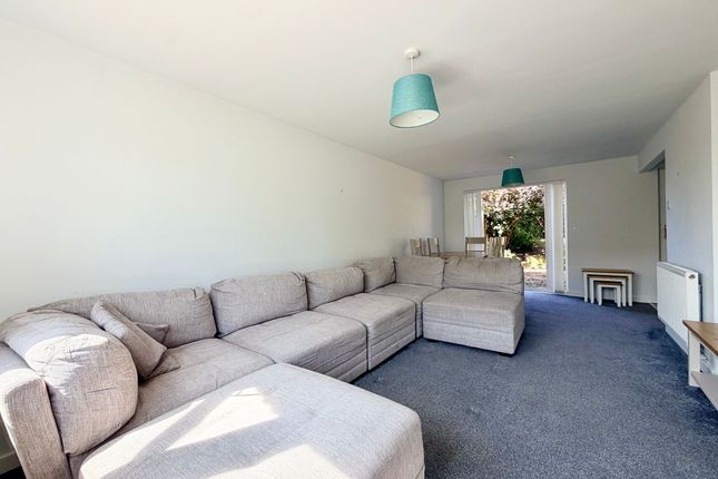 2 Bestwood Close, Nottingham photo 2
