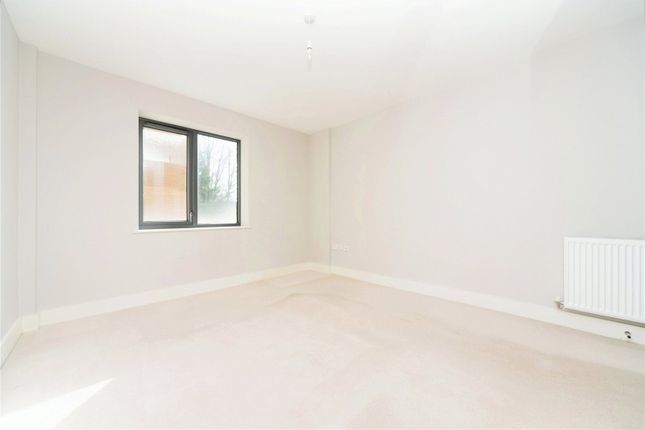 Flat for sale in High Street, Sutton