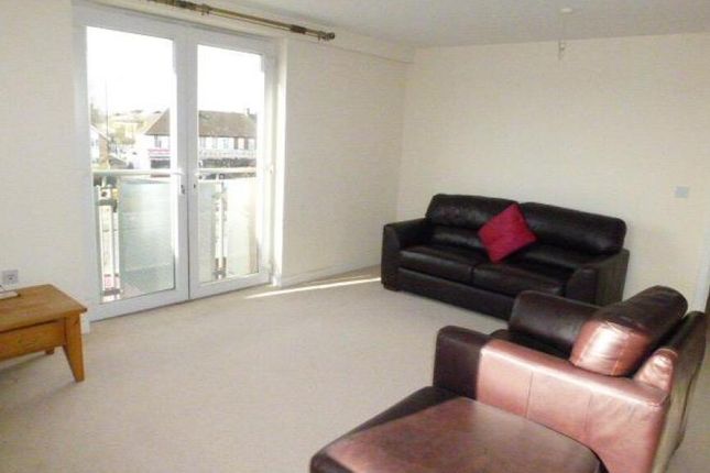 2-bed flat on Unknown, SLOUGH, £1,400/mo