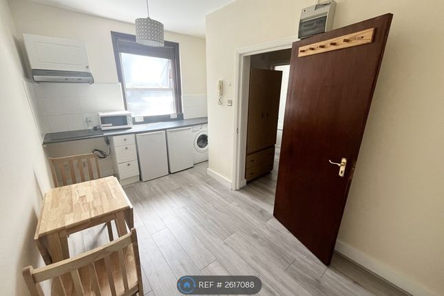 Kitchen/ Sleeping Area