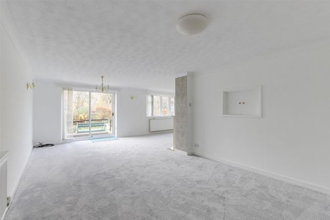 11 Heath Gardens, Derby photo 2