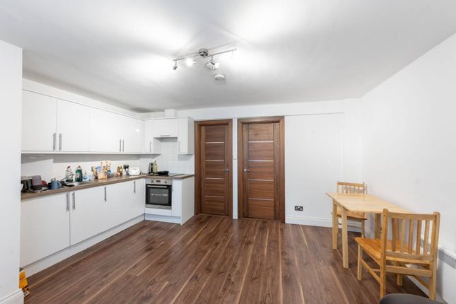 Flat for sale in Dawes Road, Fulham, London