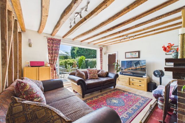Woodside Farm House, Forest Road, Horsham photo 3