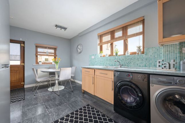16 Raploch Road, Stirling photo 4