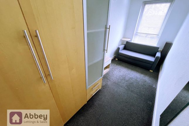 Flat for sale in Ipswich Close, Leicester