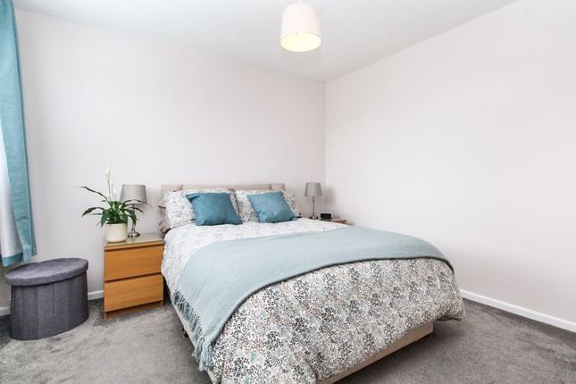 End terrace house for sale in Ettrick Drive, Bedford