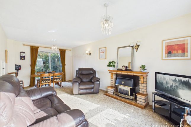 2, Forresters Drive, Welwyn Garden City photo 3