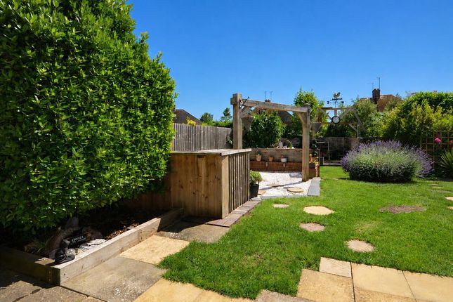 25, Langham Road, Raunds photo 2
