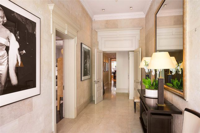 Flat for sale in Eaton Square, London