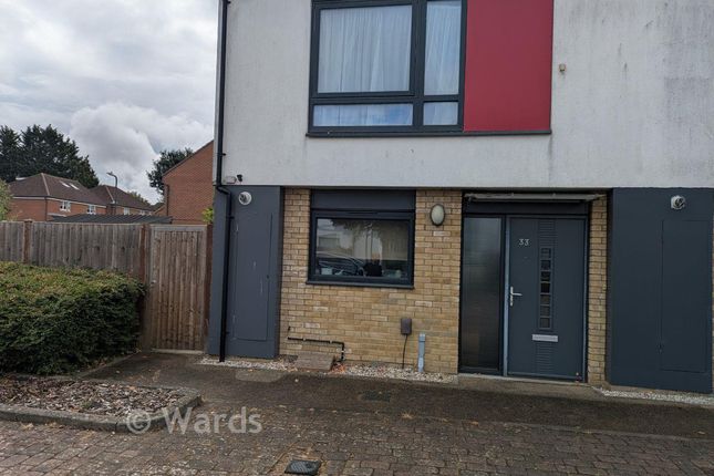 33, Strachan Close, Maidstone photo 2