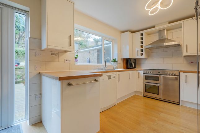 34, Eskdale Close, Dronfield photo 4