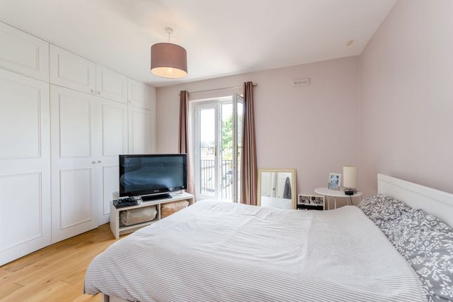 Merton Road, Wimbledon photo 2