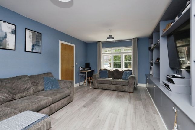 10, Russet Grove, Heathfield photo 4