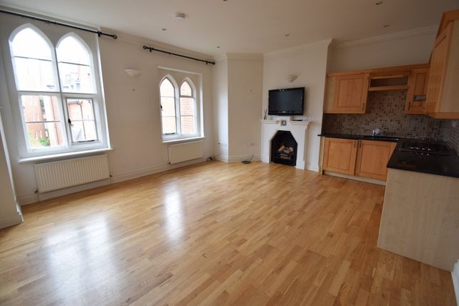 39, Convent Court, Windsor photo 3
