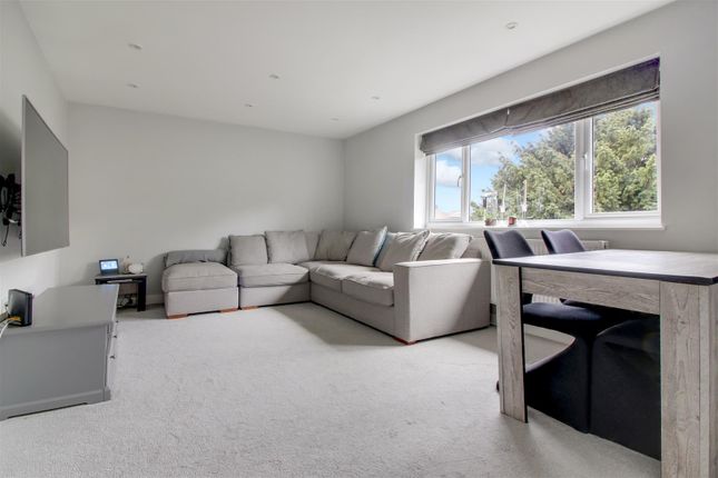 Thumbnail Flat for sale in Lichfield Grove, Finchley, London
