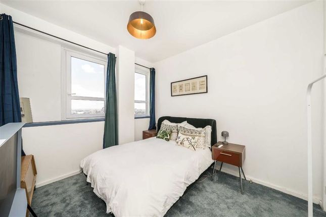 Flat 714, The Vista Building, 30, Calderwood Street, London photo 3